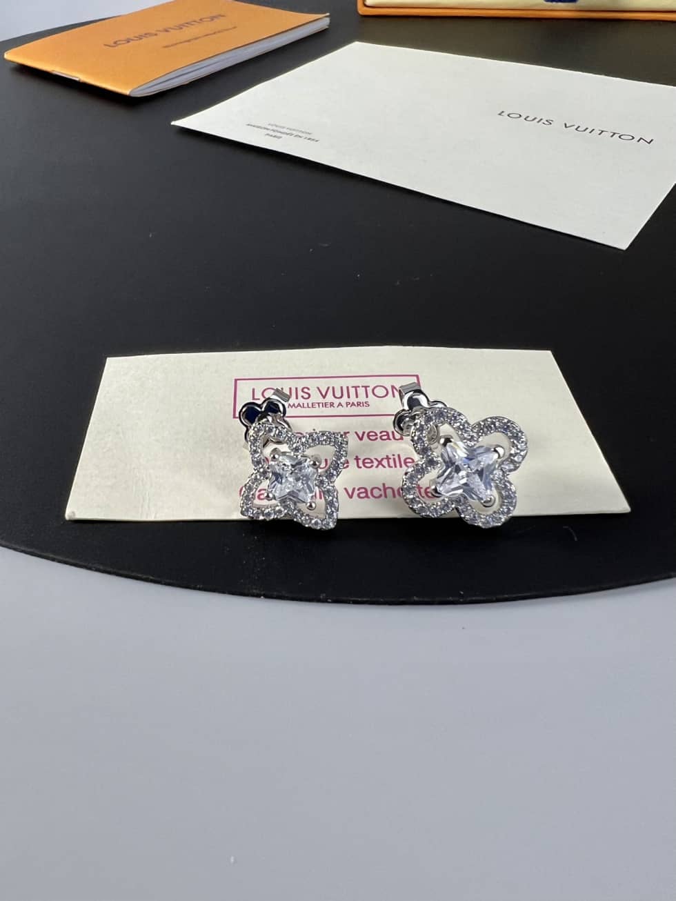 Best Replica High Quality Louis vuitton Earring - Colareps