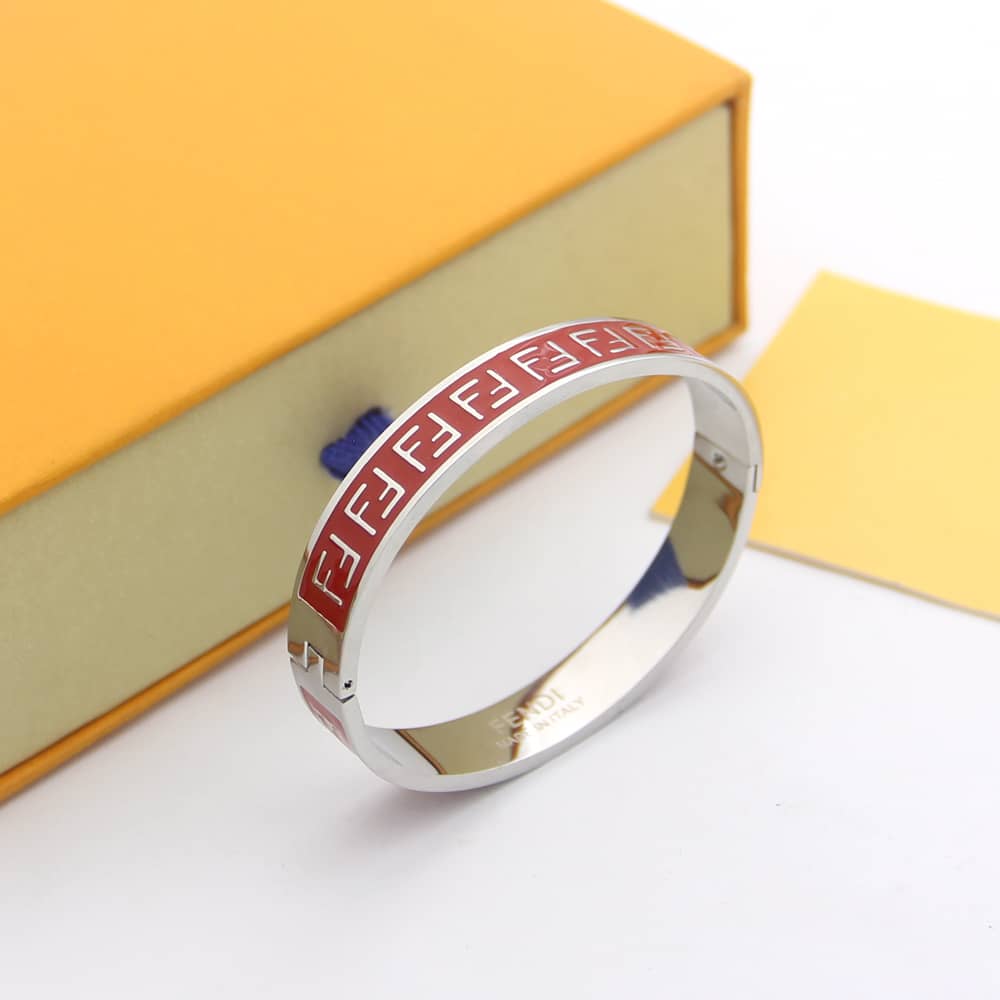 Best Replica Fendi Bracelet First Copy - Colareps