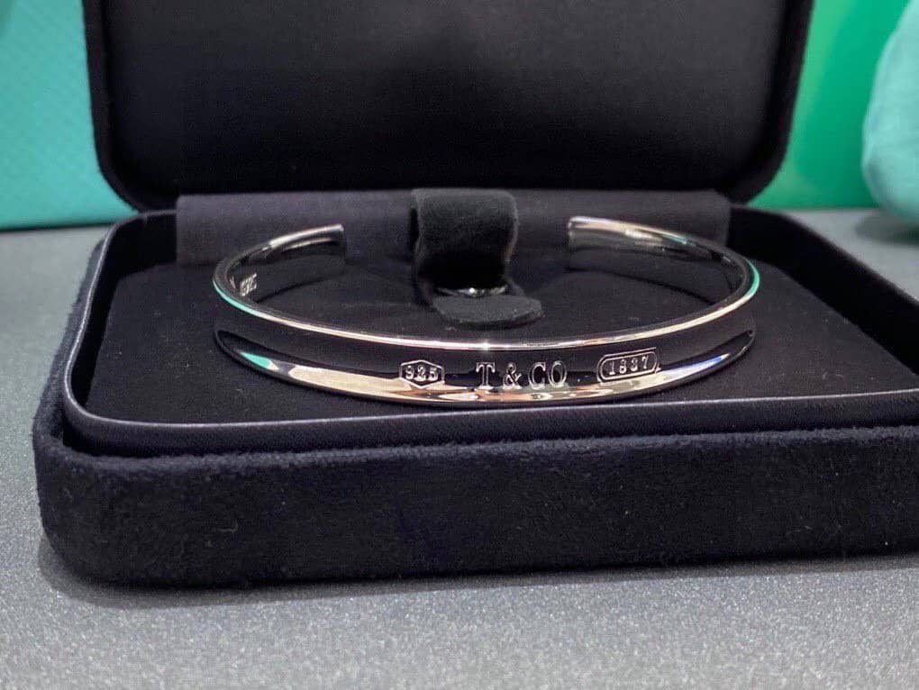 Best Replica Knockoff Tiffany Logo Bracelet - Colareps