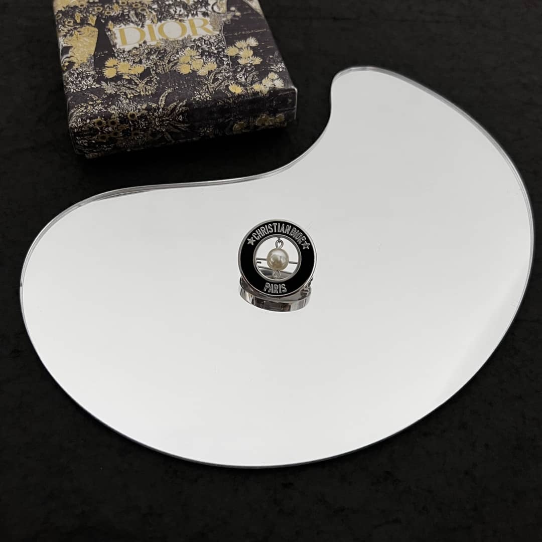 Best Replica Christian Dior Brooch First Copy - Colareps