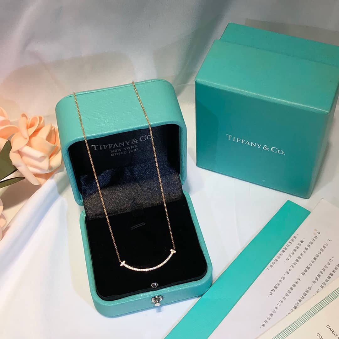 Best Replica Fake Tiffany Logo Necklace - Colareps