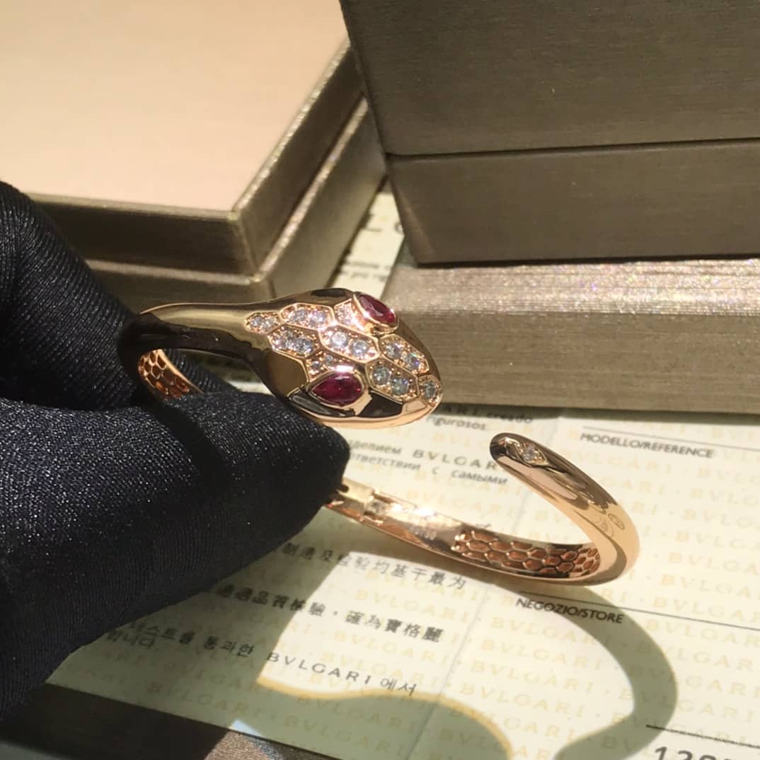 Best Replica Fake Bvlgari Logo Bracelet - Colareps