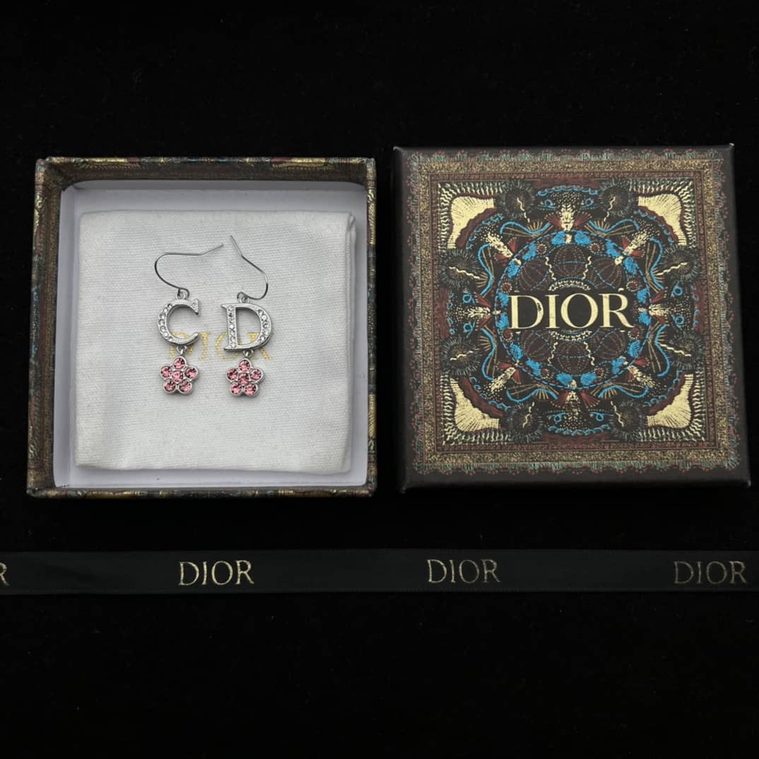 Best Replica Fake Christian Dior Logo Earring - Colareps