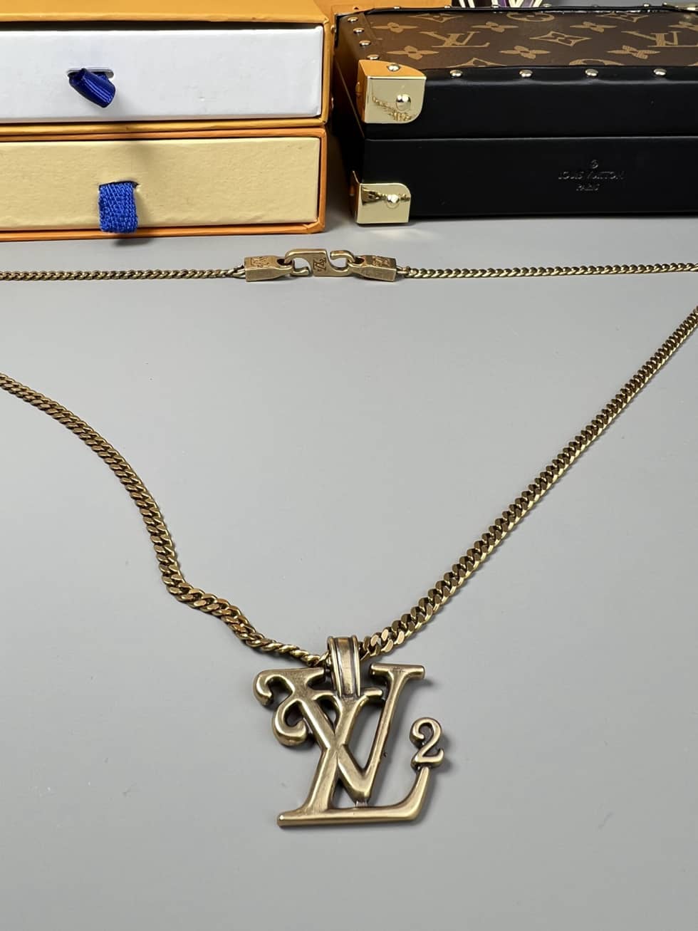 Best Replica Wholesale Louis vuitton Logo Necklace - Colareps