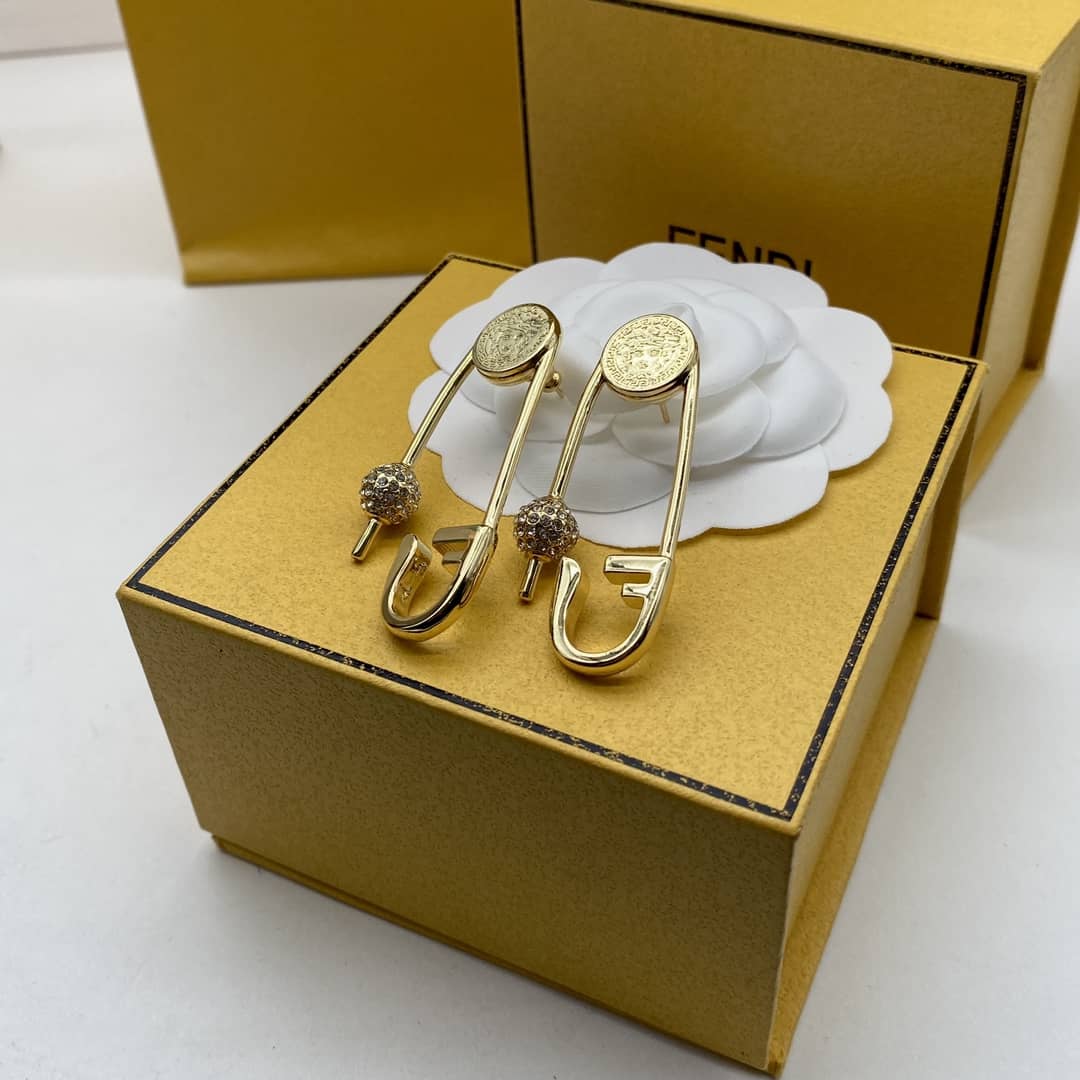Best Replica Knockoff Fendi Logo Earring - Colareps