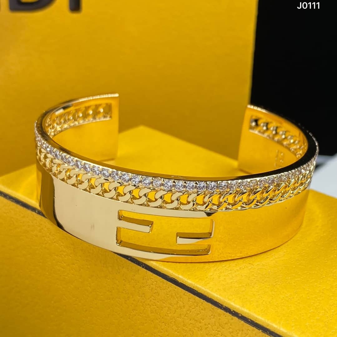 Best Replica Fake Fendi Logo Bracelet - Colareps