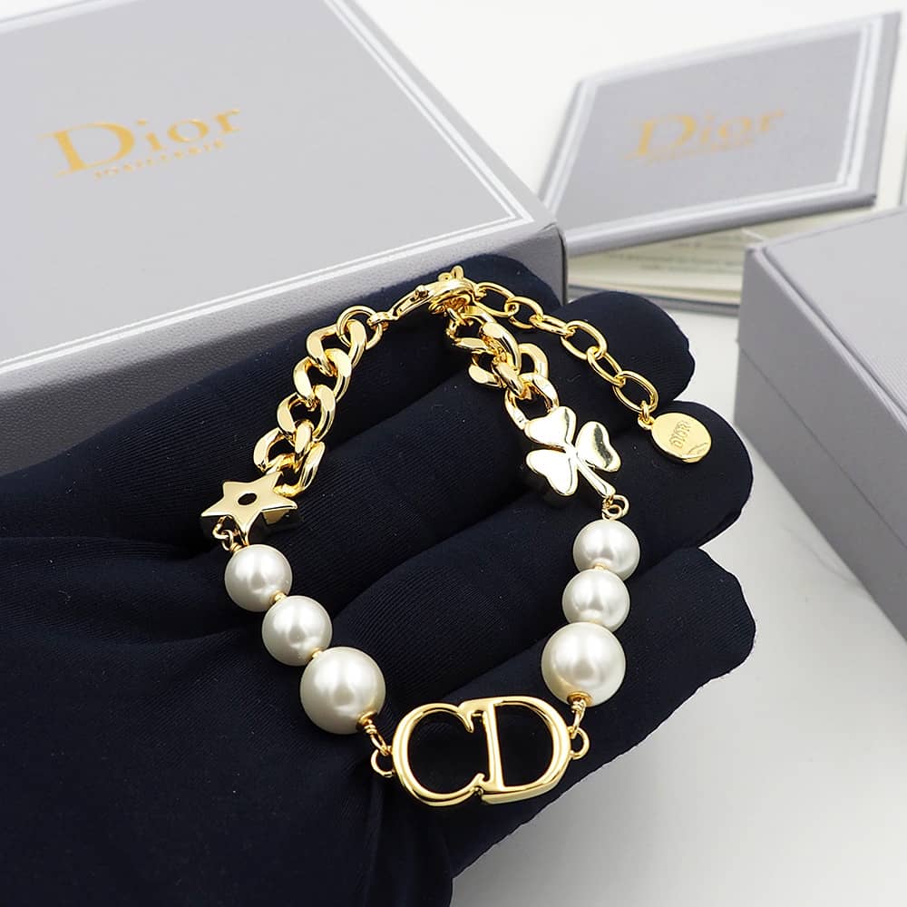 Best Replica Christian Dior Bracelet First Copy - Colareps