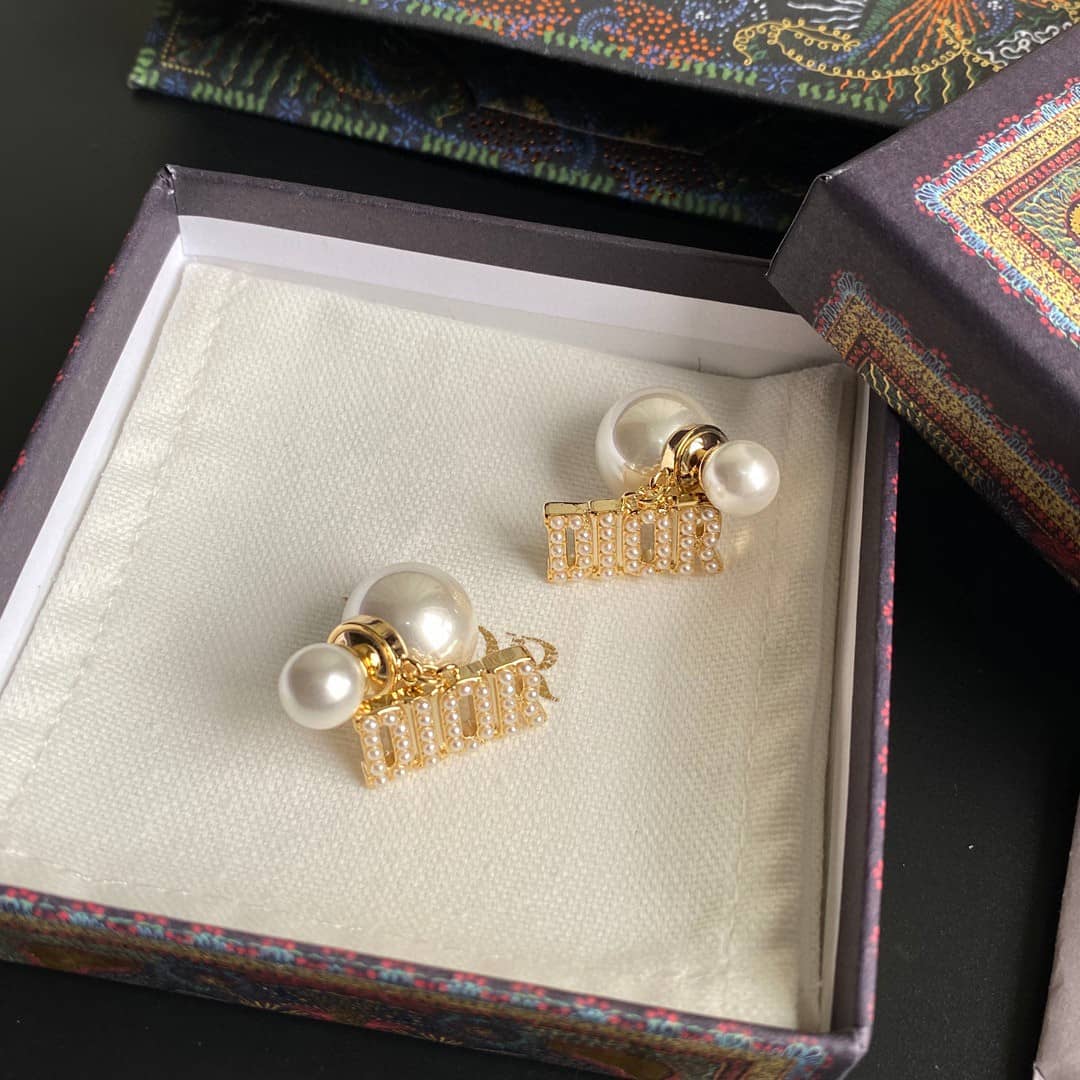 Best Replica Fake Christian Dior Logo Earring - Colareps