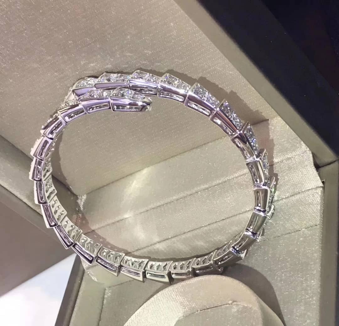 Best Replica Fake Bvlgari Logo Bracelet - Colareps