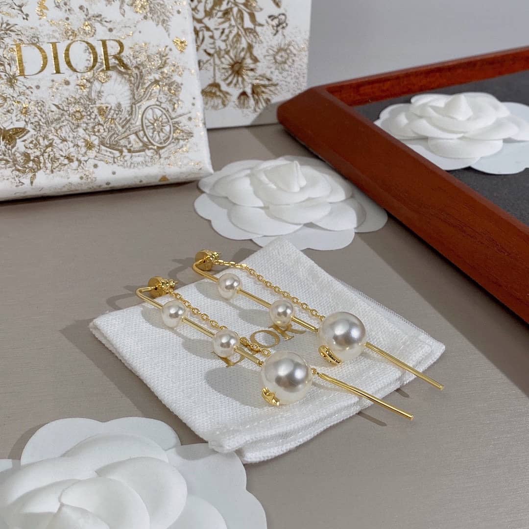 Best Replica Luxury Christian Dior Classic AAA+ Earring - Colareps