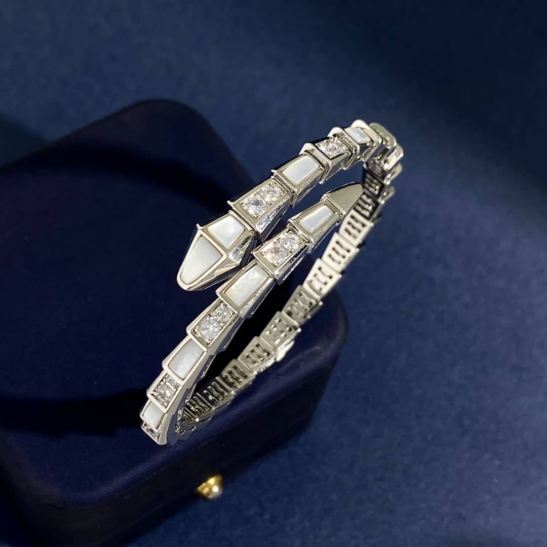 Best Replica Wholesale Bvlgari Logo Bracelet - Colareps