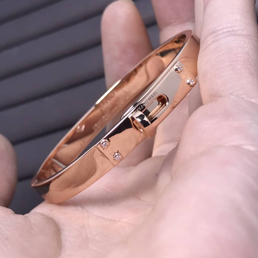 Best Replica Knockoff Hermes Logo Bracelet - Colareps