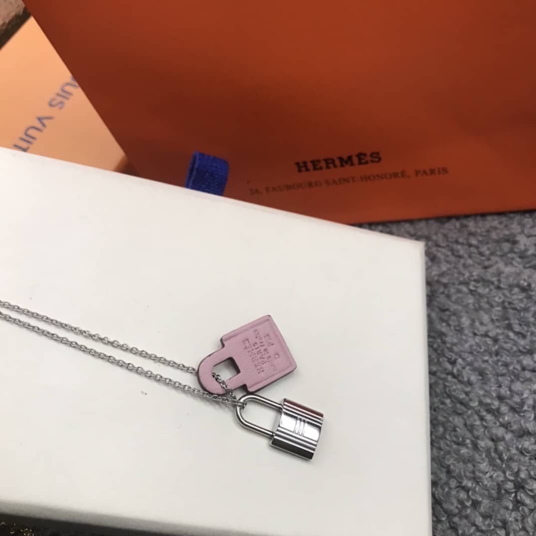 Best Replica Hermes Necklace First Copy - Colareps