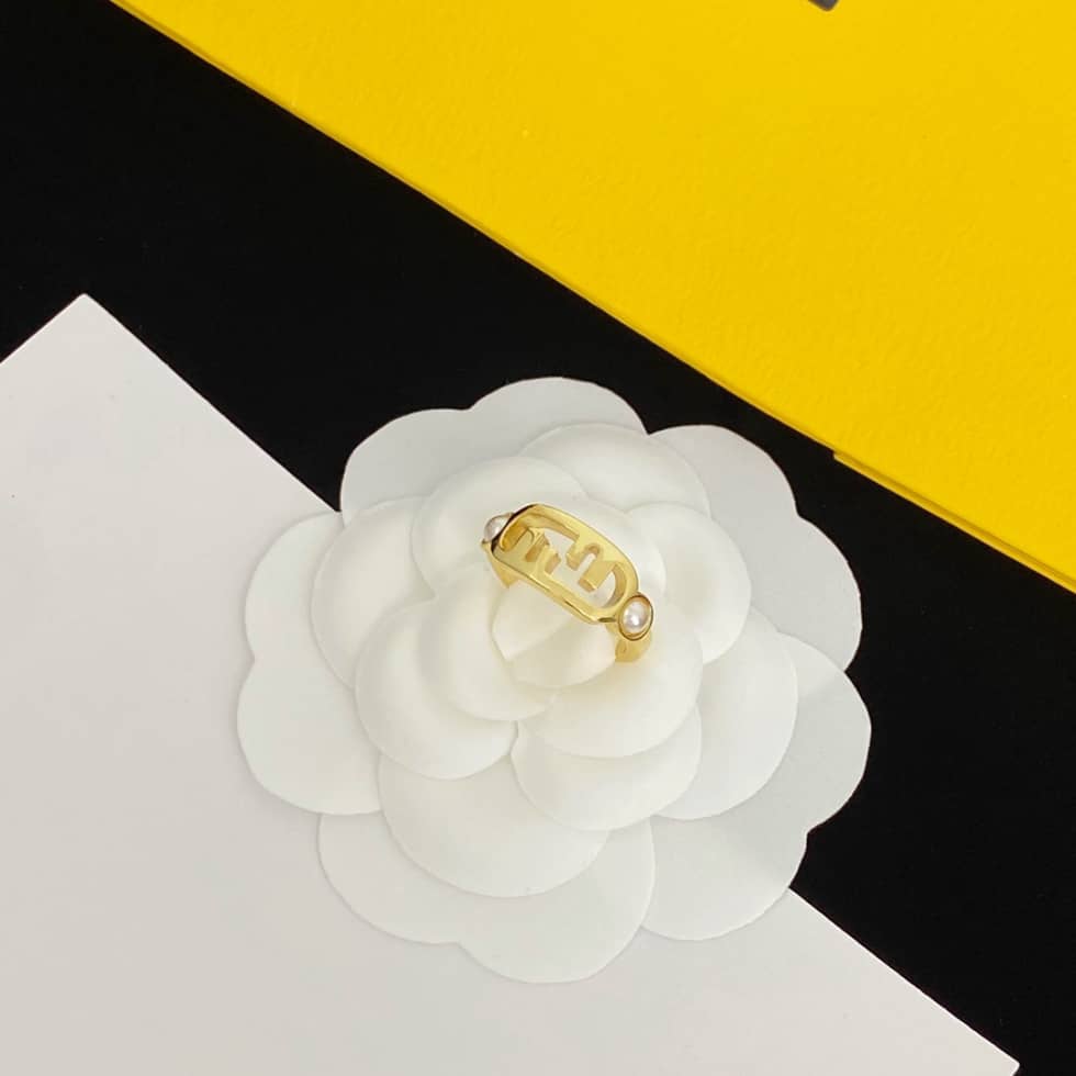 Best Replica Luxury Fendi Classic AAA+ Ring - Colareps