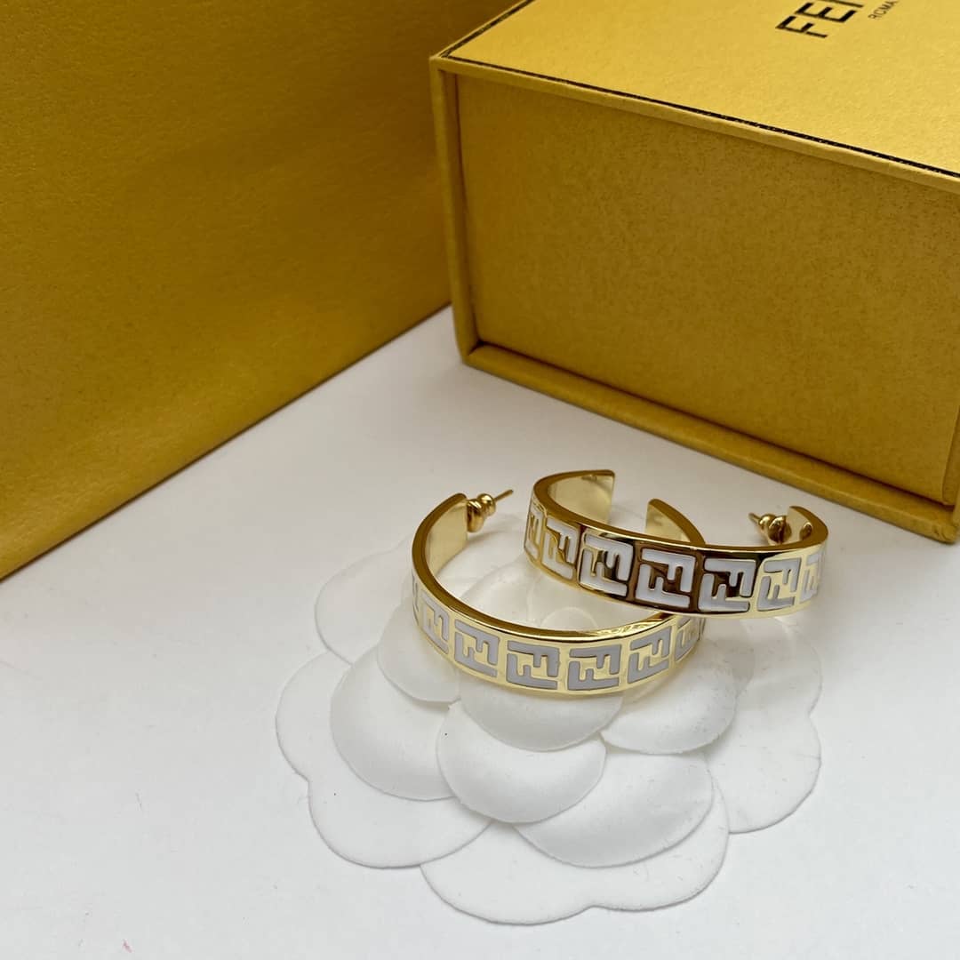 Best Replica Wholesale Fendi Logo Earring - Colareps