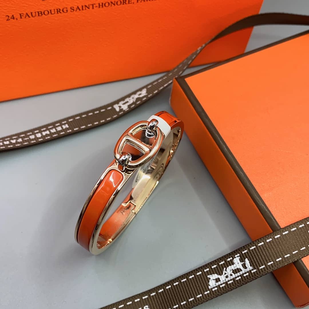 Best Replica Knockoff Hermes Logo Bracelet - Colareps