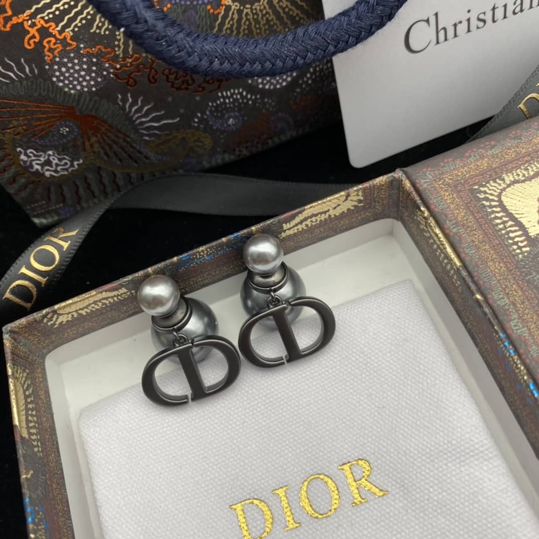 Best Replica High Quality Christian Dior Earring - Colareps
