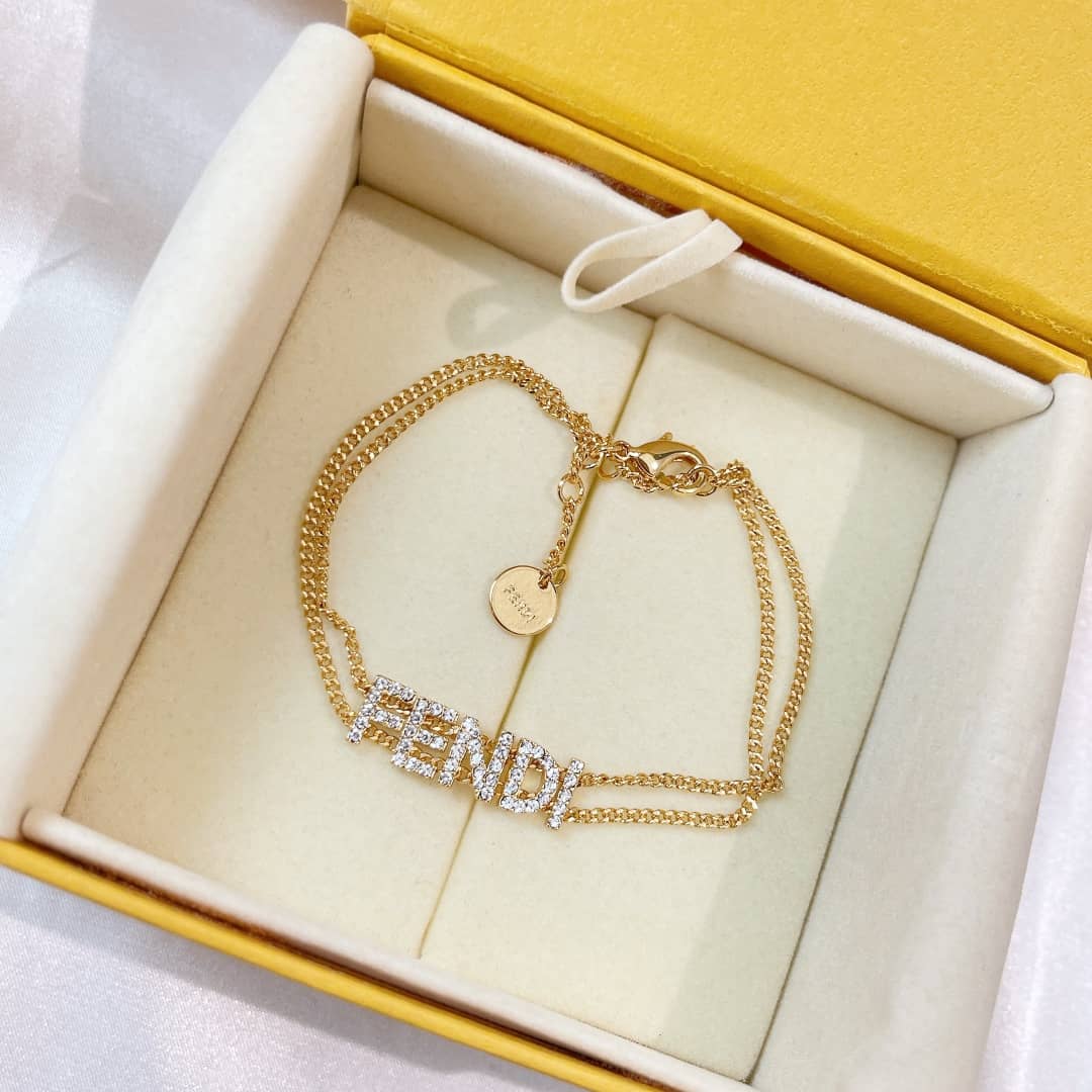 Best Replica Luxury Fendi Classic AAA+ Bracelet - Colareps