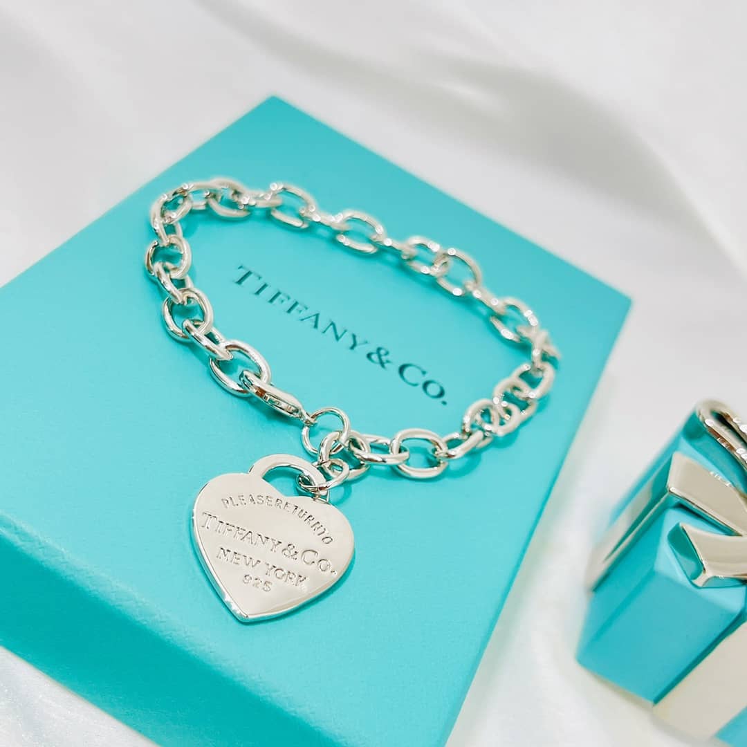 Best Replica Fake Tiffany Logo Bracelet - Colareps