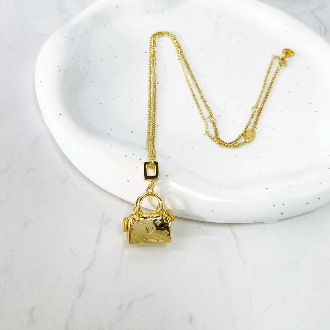 Best Replica Fake Louis vuitton Logo Necklace - Colareps