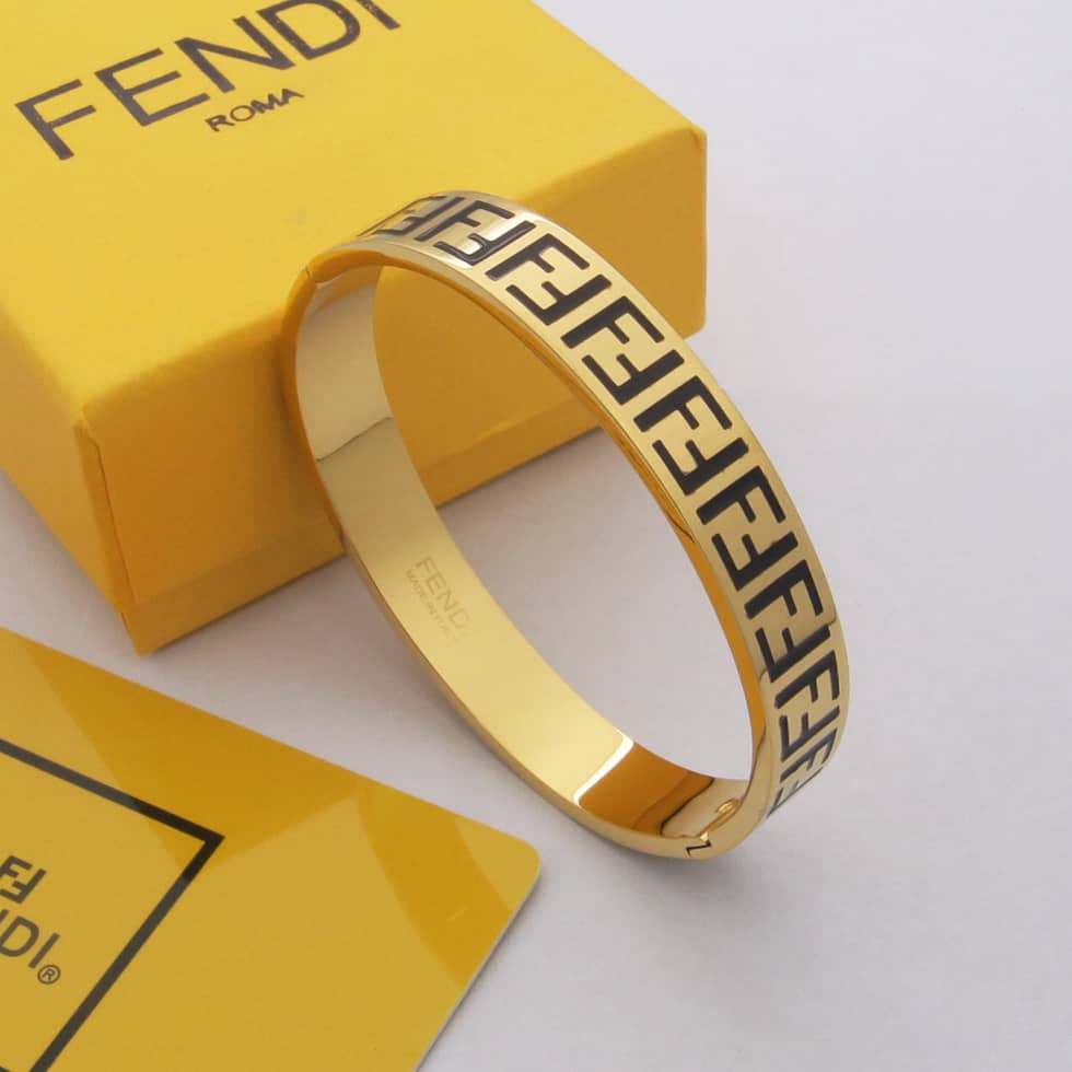Best Replica Wholesale Fendi Logo Bracelet - Colareps