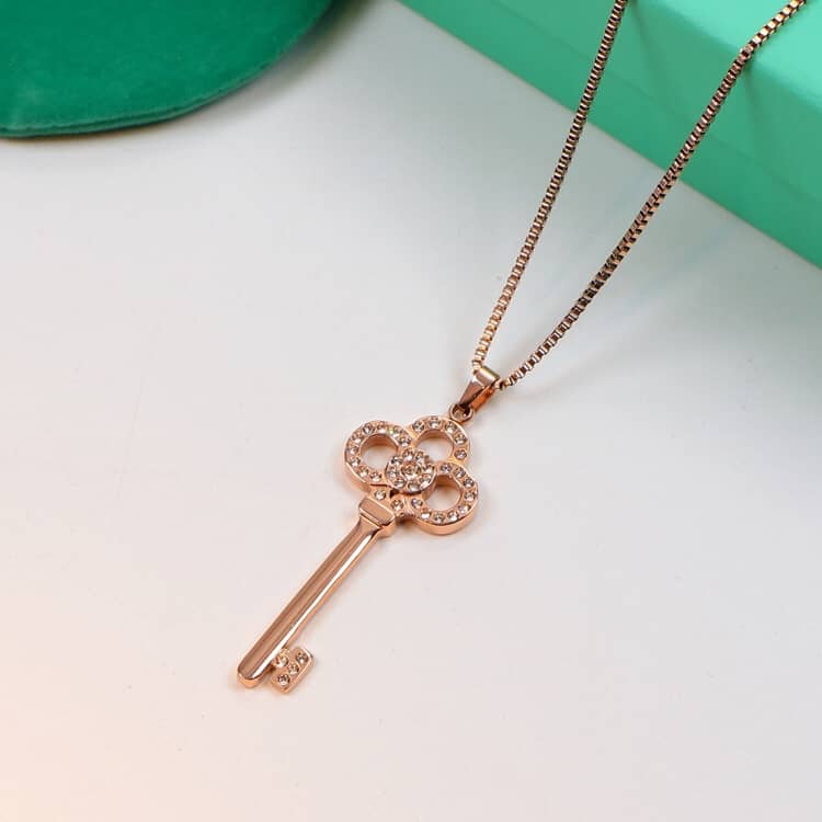 Best Replica Fake Tiffany Logo Necklace - Colareps