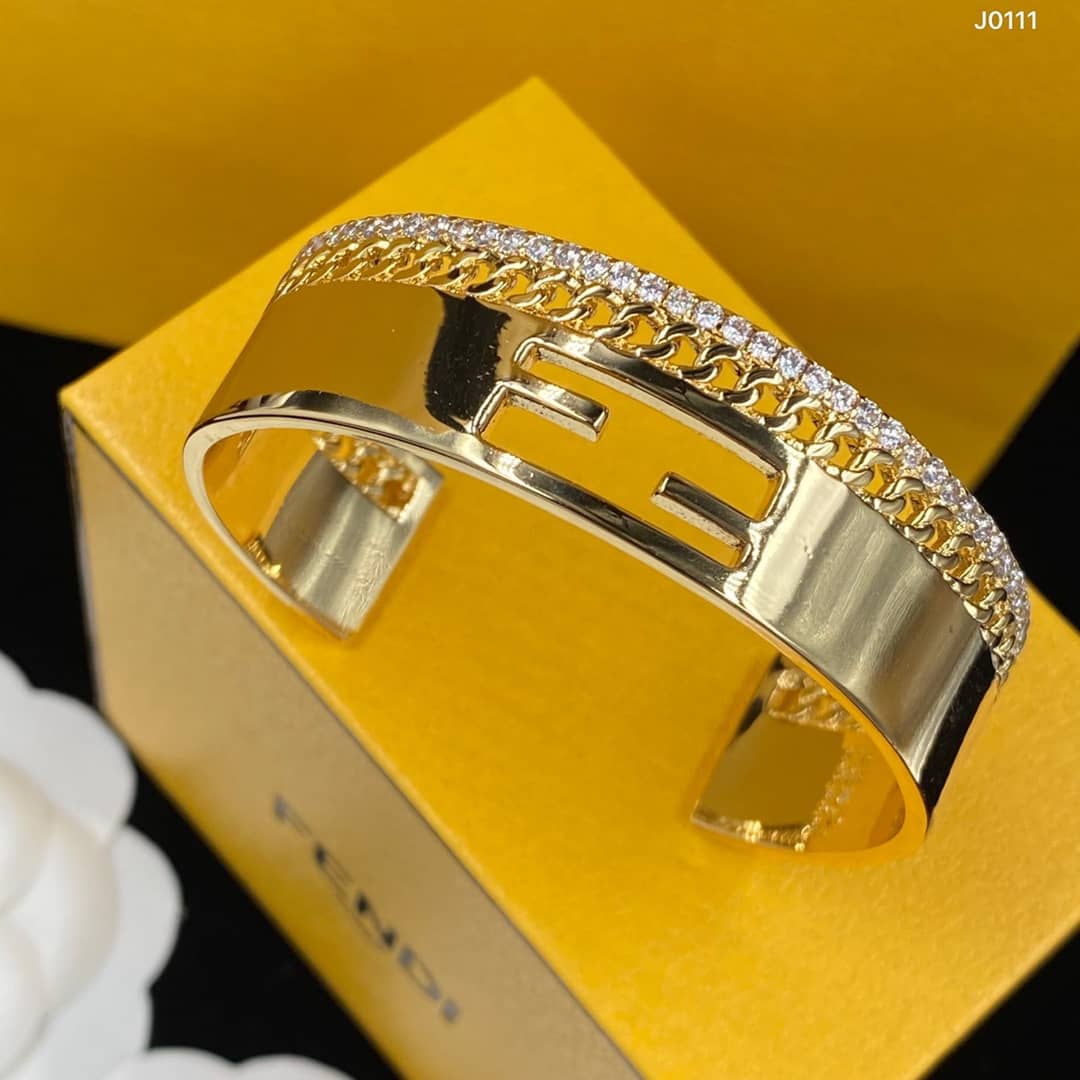 Best Replica Fake Fendi Logo Bracelet - Colareps