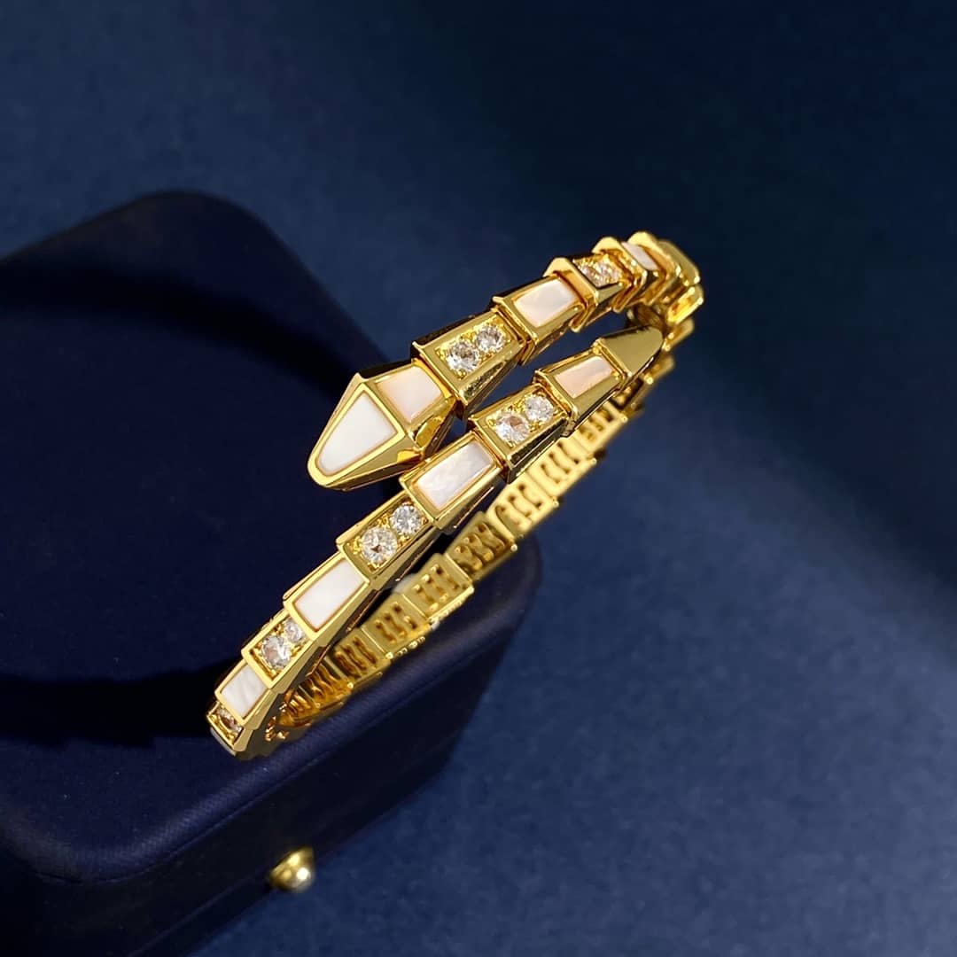 Best Replica Wholesale Bvlgari Logo Bracelet - Colareps