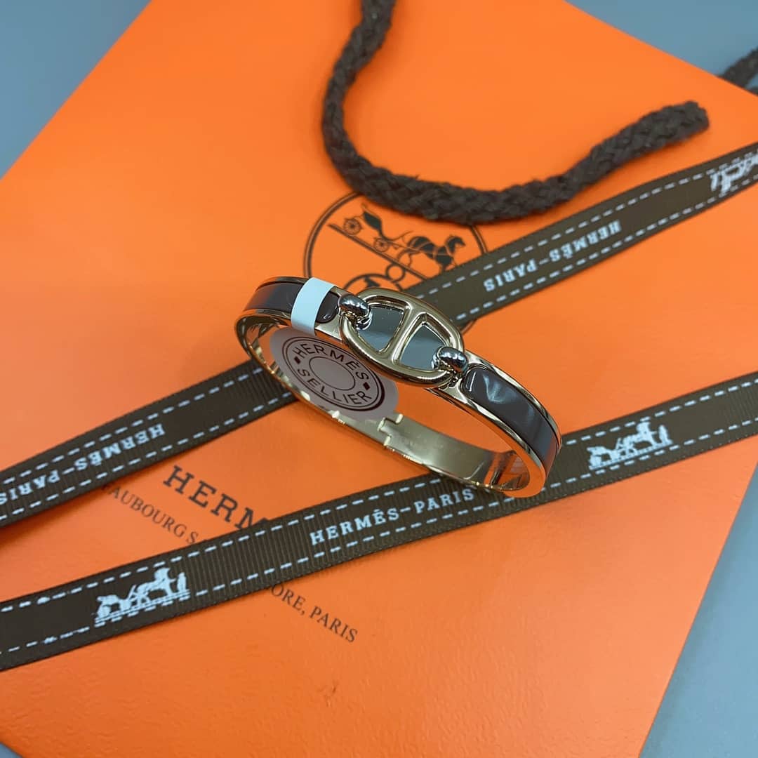 Best Replica Designer Hermes Classic Bracelet - Colareps