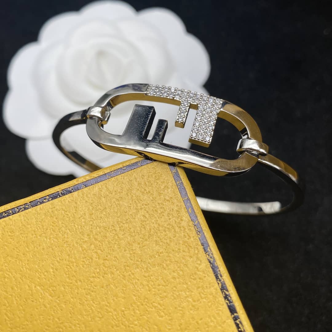 Best Replica 7 Star Fendi Bracelet - Colareps