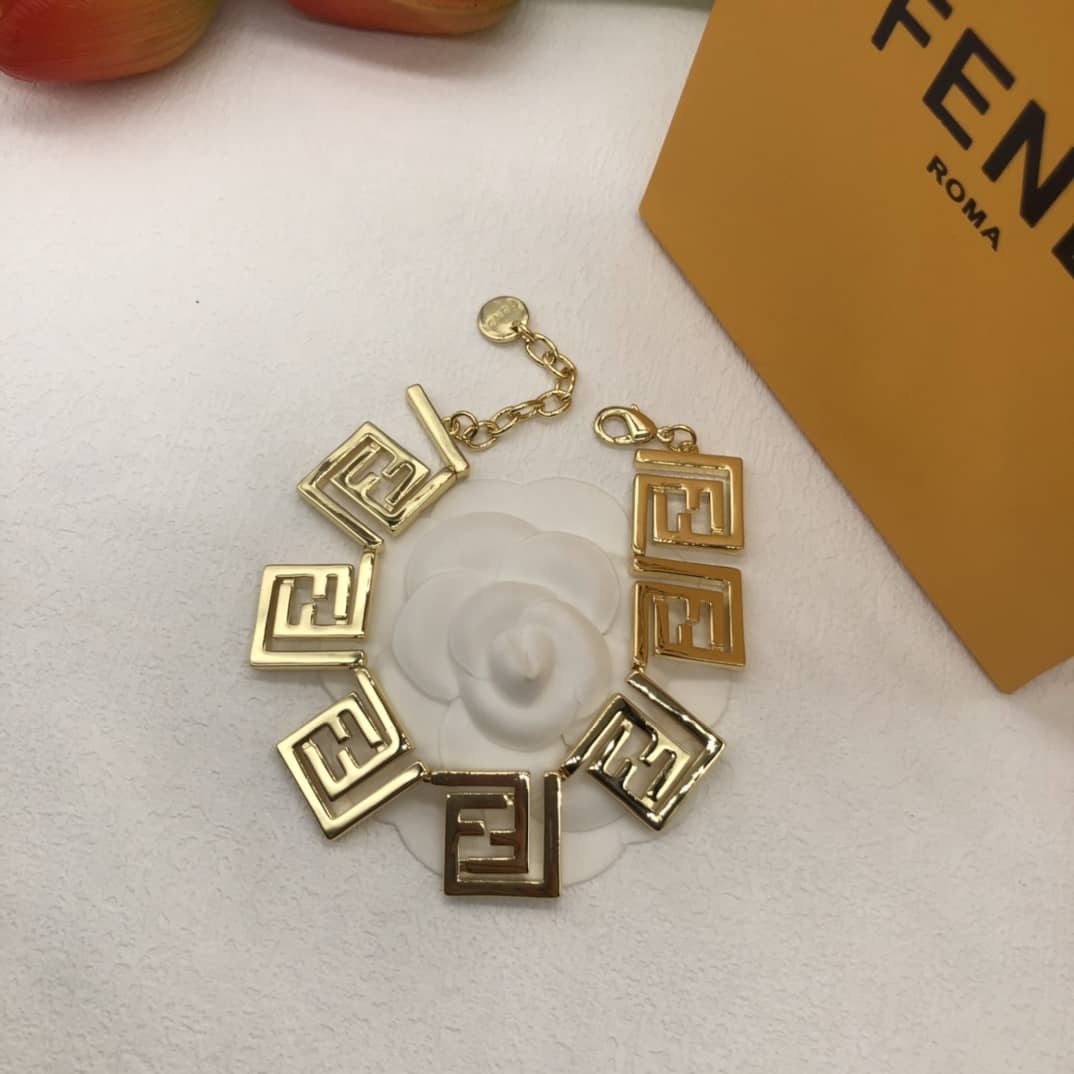 Best Replica High Quality Fendi Bracelet - Colareps