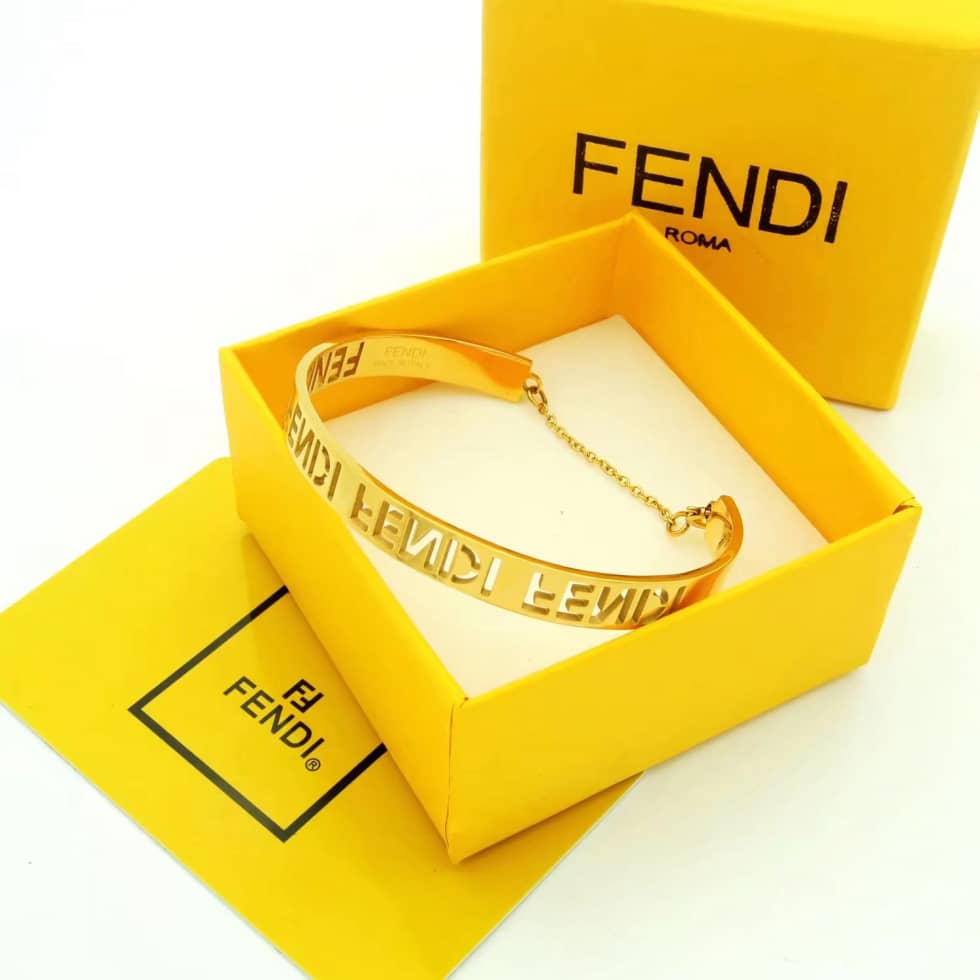 Best Replica Knockoff Fendi Logo Bracelet - Colareps