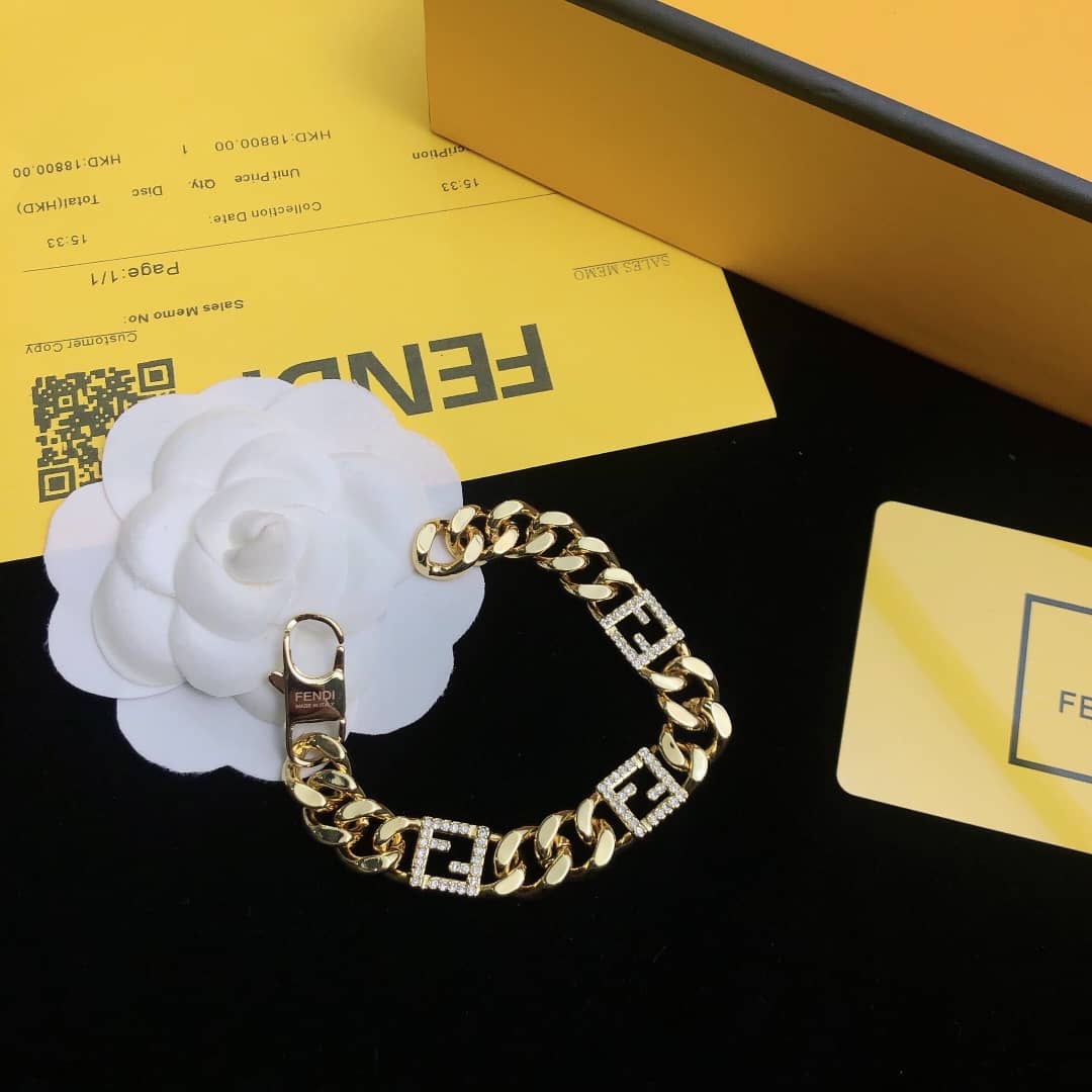 Best Replica Designer Fendi Classic Bracelet - Colareps