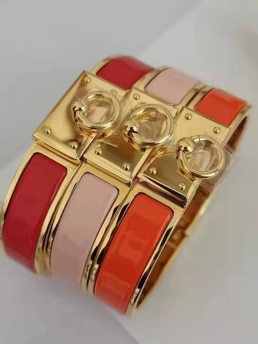 Best Replica Wholesale Hermes Logo Bracelet - Colareps