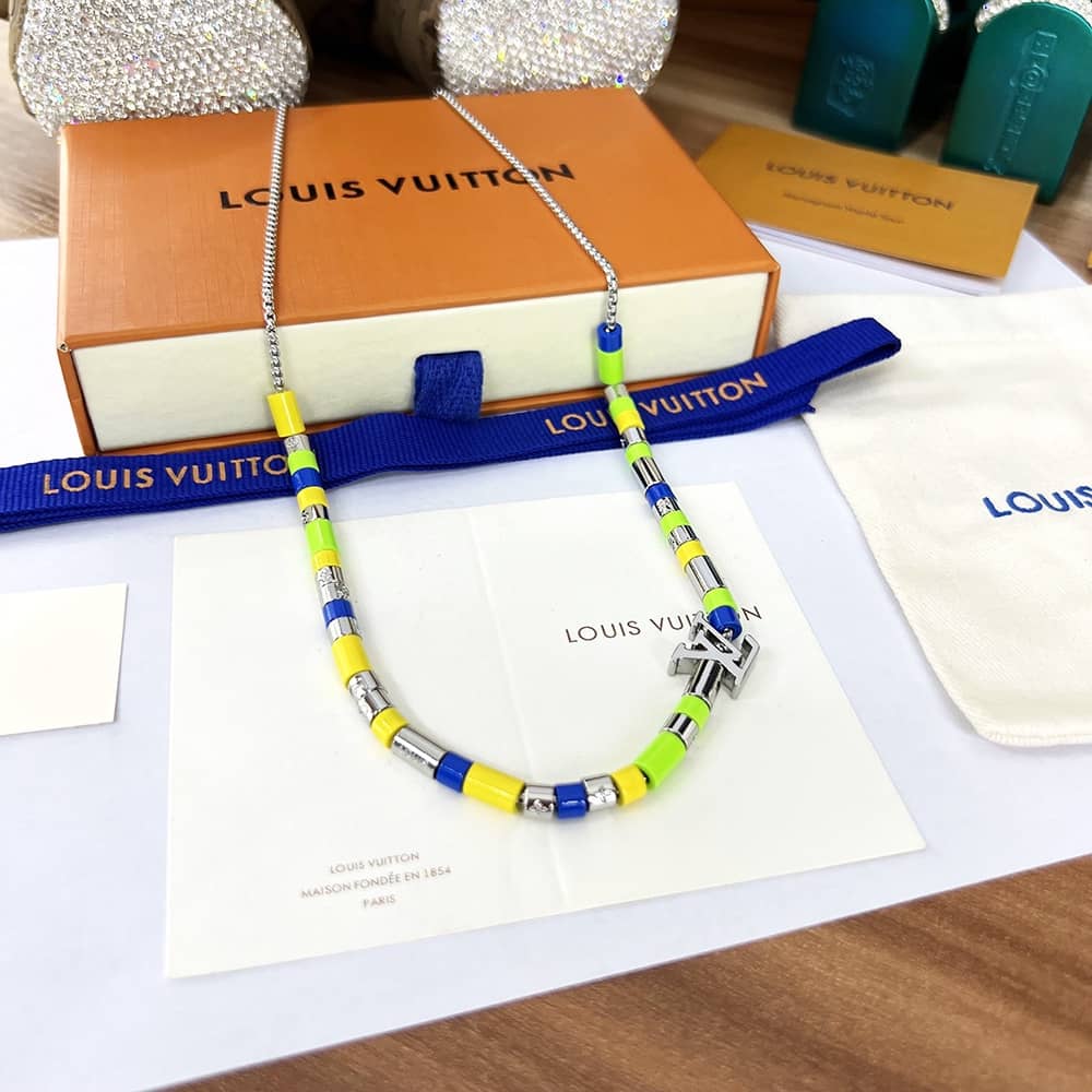 Best Replica Wholesale Louis vuitton Logo Necklace - Colareps