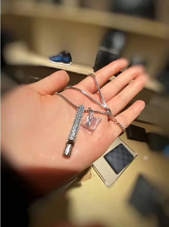 Best Replica Wholesale Louis vuitton AAA+ Necklace - Colareps