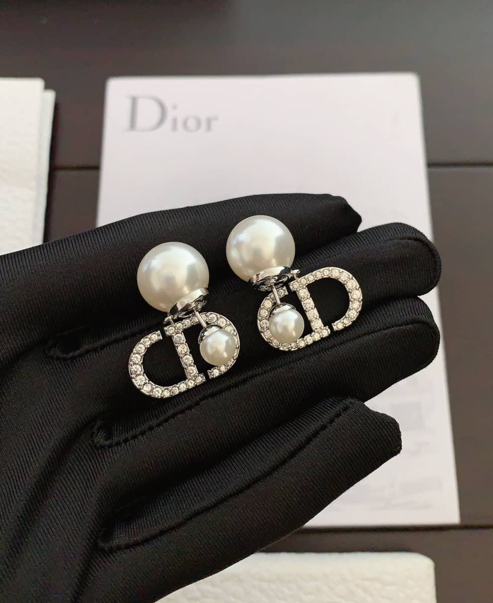 Best Replica Fake Christian Dior Logo Earring - Colareps
