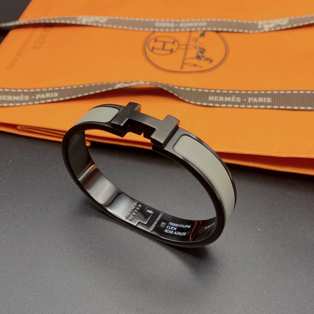 Best Replica Fake Hermes Logo Bracelet - Colareps