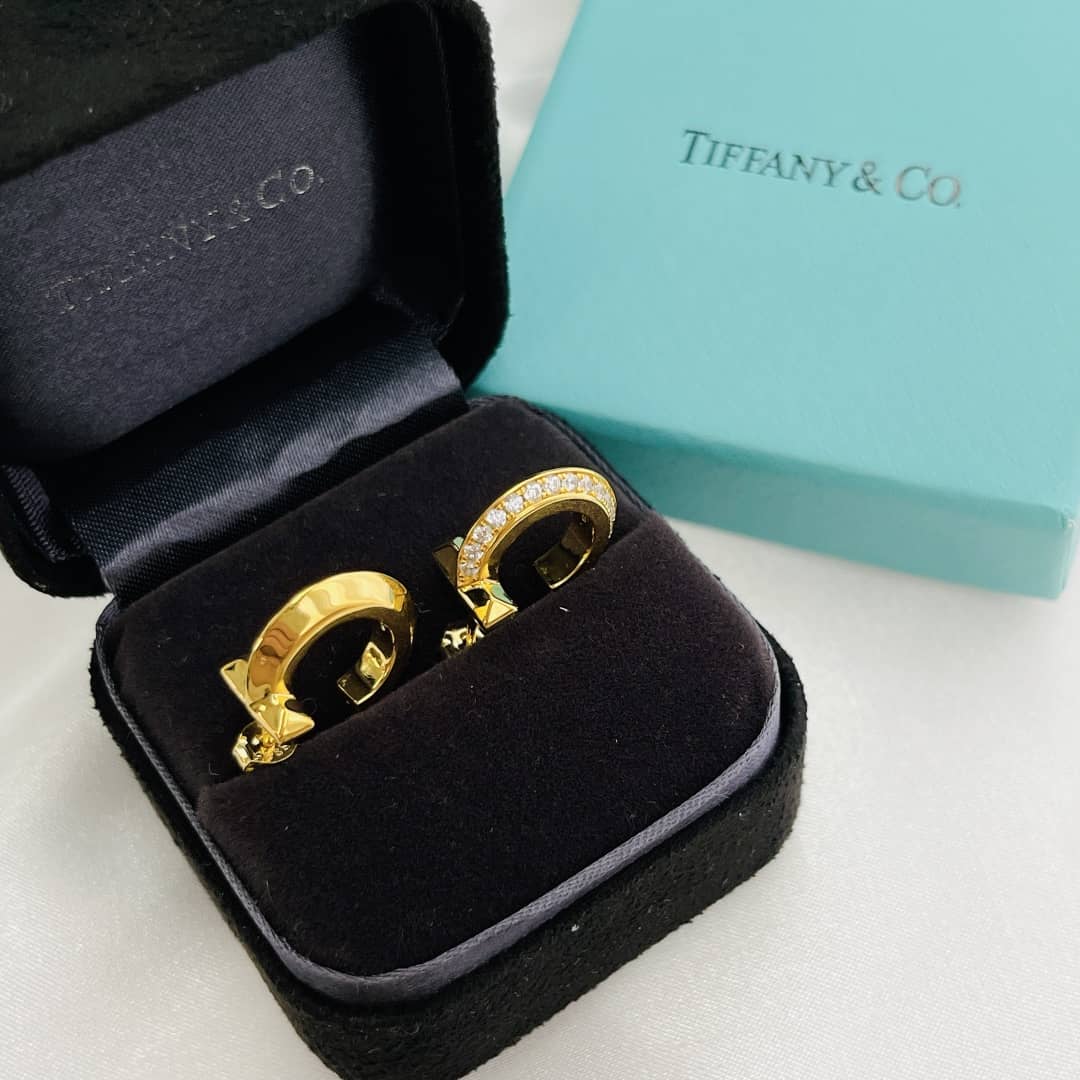 Best Replica Fake Tiffany Logo Earring - Colareps