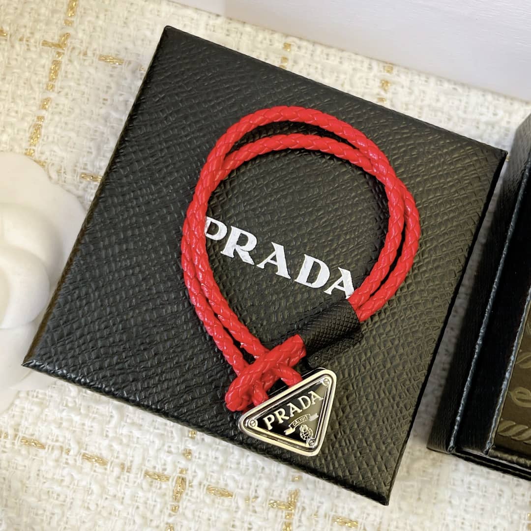 Best Replica Wholesale Prada Logo Bracelet - Colareps