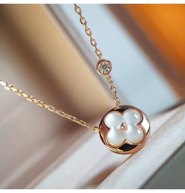Best Replica High Quality Louis vuitton Necklace - Colareps