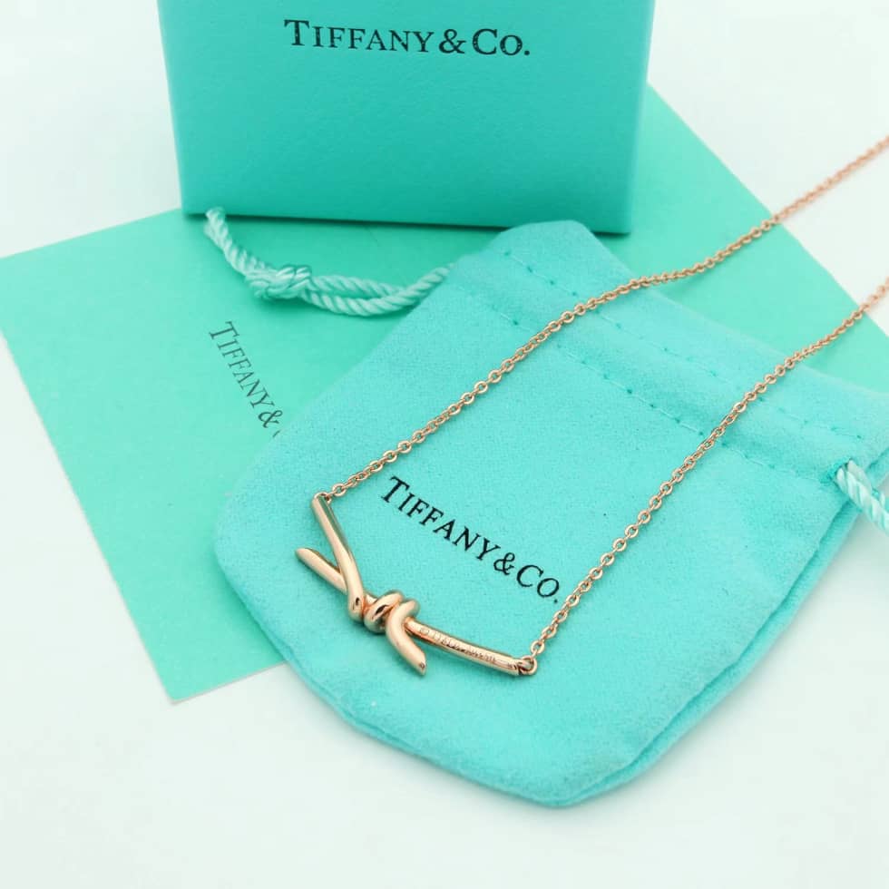 Best Replica Fake Tiffany Logo Necklace - Colareps