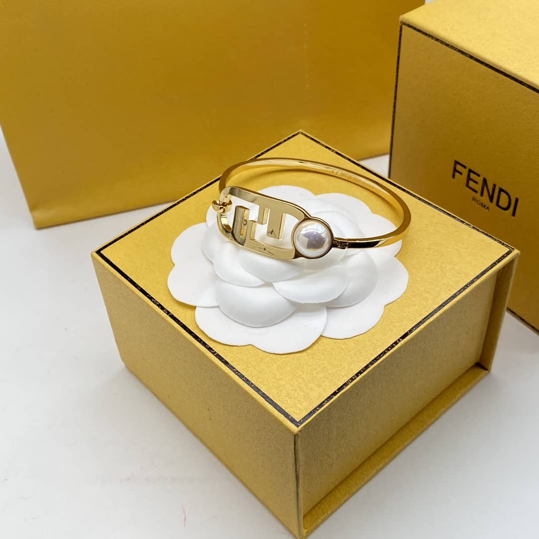 Best Replica Fendi Bracelet For Sale - Colareps