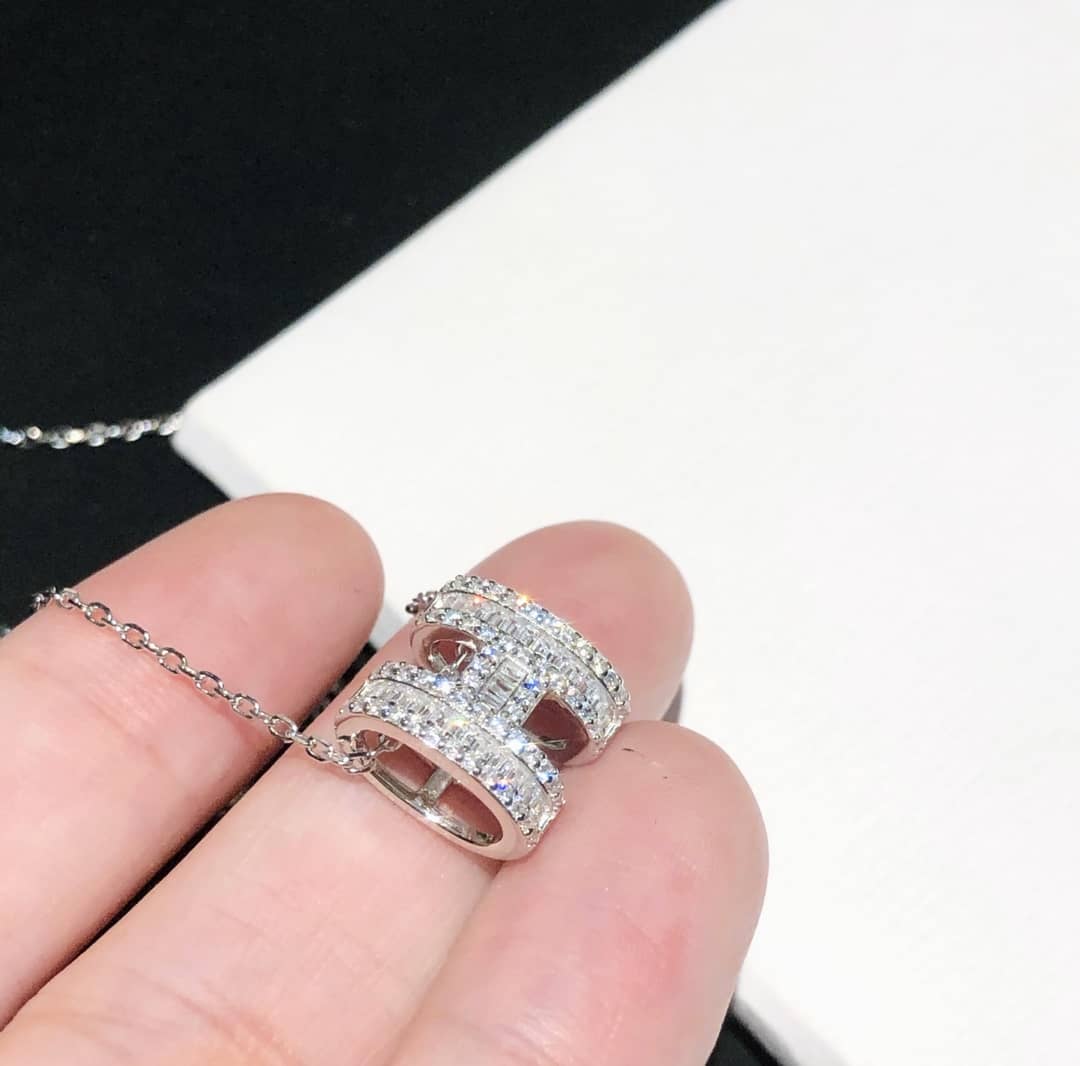 Best Replica Knockoff Hermes Logo Necklace - Colareps