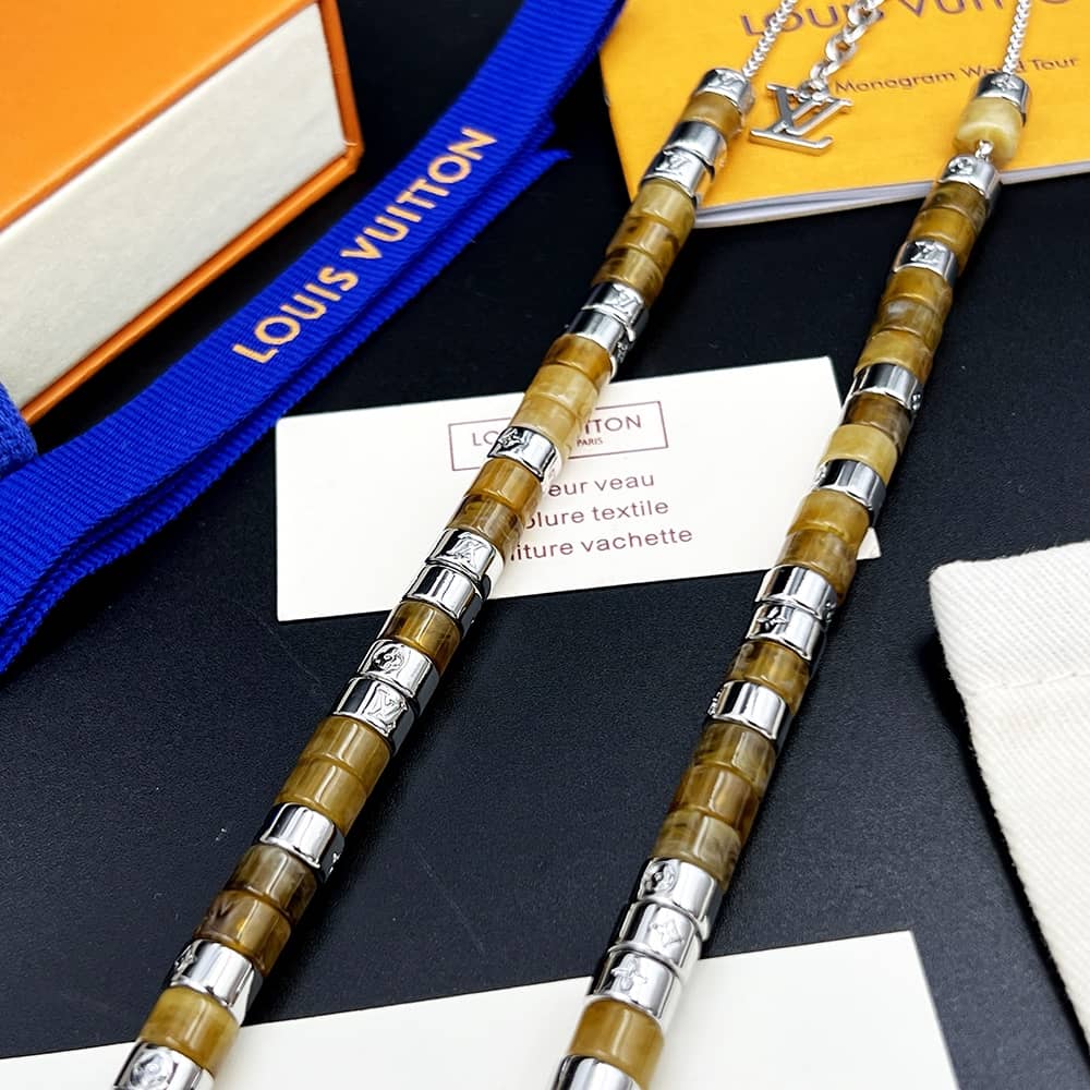 Best Replica Fake Louis vuitton Logo Necklace - Colareps