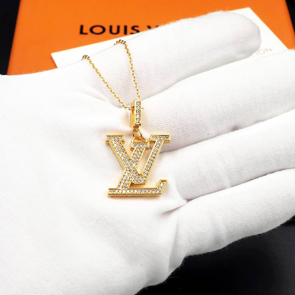 Best Replica Knockoff Louis vuitton Logo Necklace - Colareps
