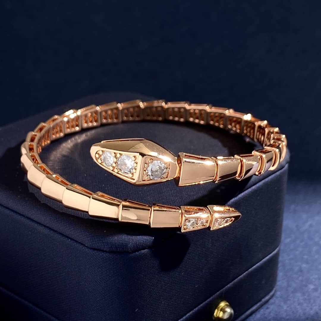 Best Replica Designer Bvlgari Classic Bracelet - Colareps