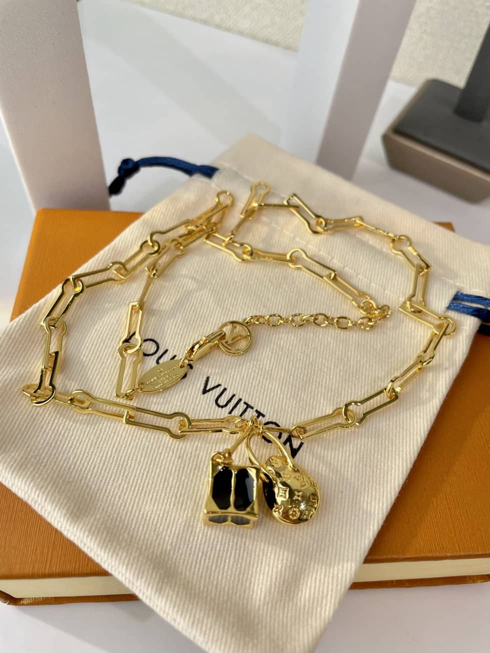Best Replica Louis vuitton Necklace For Sale - Colareps