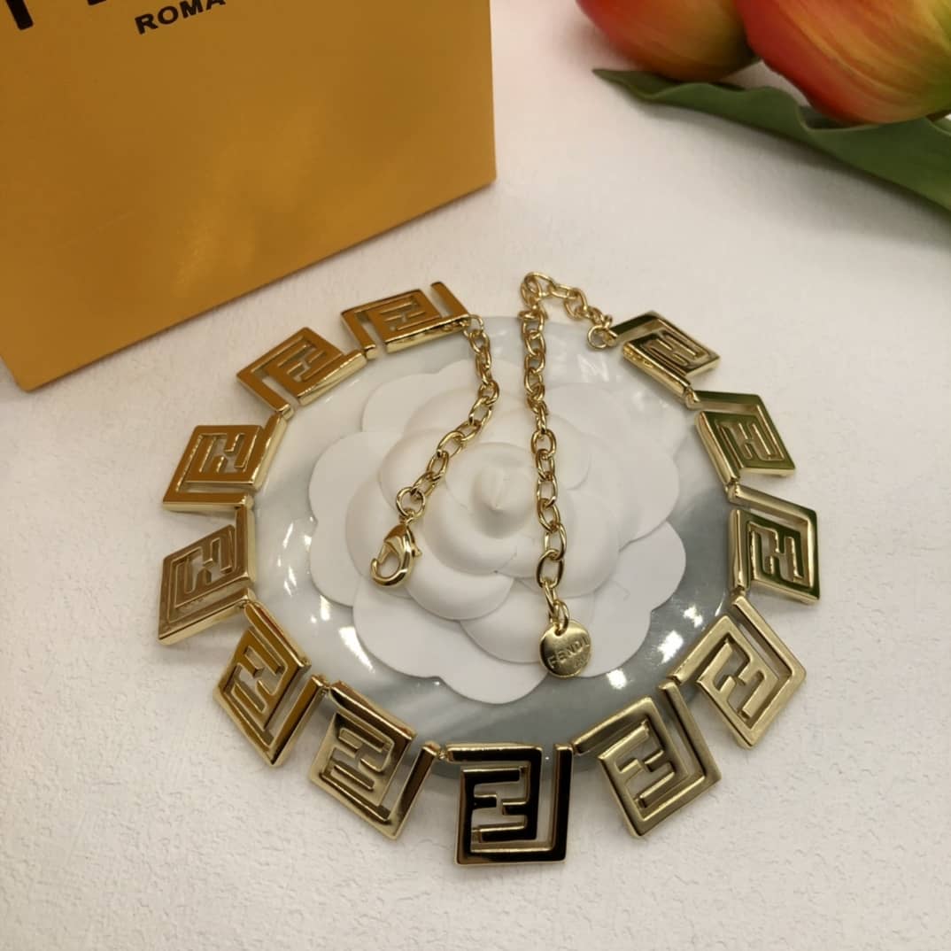 Best Replica Fendi Necklace First Copy - Colareps