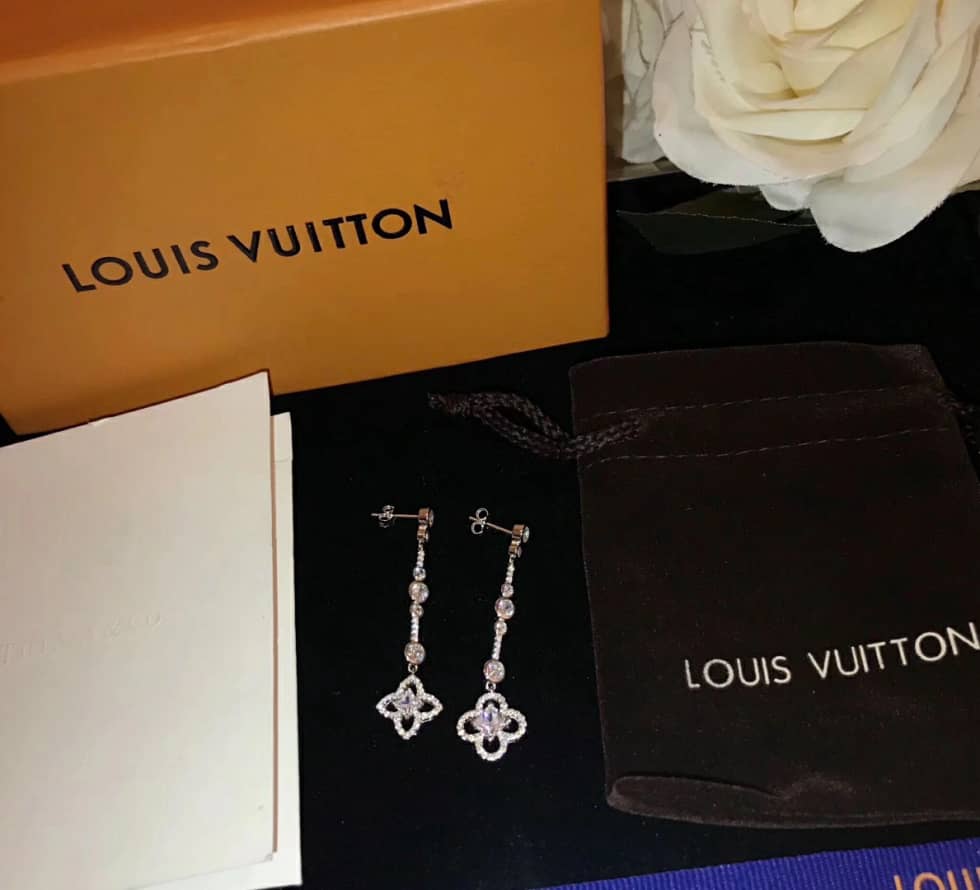 Best Replica Fake Louis vuitton Logo Earring - Colareps